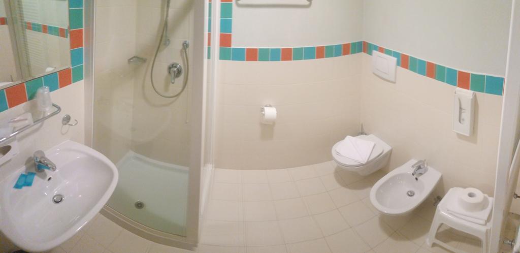 Two Connecting Double Rooms (2 Adults + 2 Children),378211954:JPEG